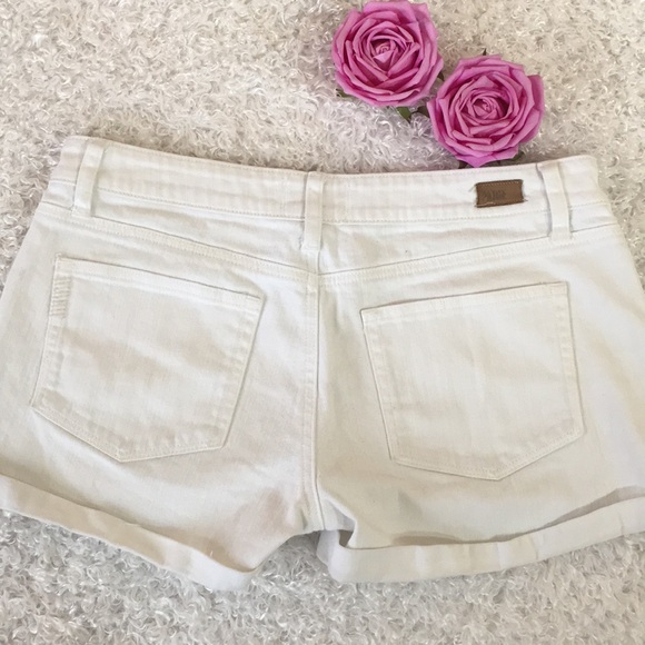 Paige • White denim shorts . Size 28 - Picture 3 of 8